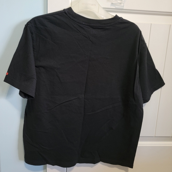 Sanrio Hello Kitty x Uniqlo Graphic Tee Collab - Picture 2 of 4